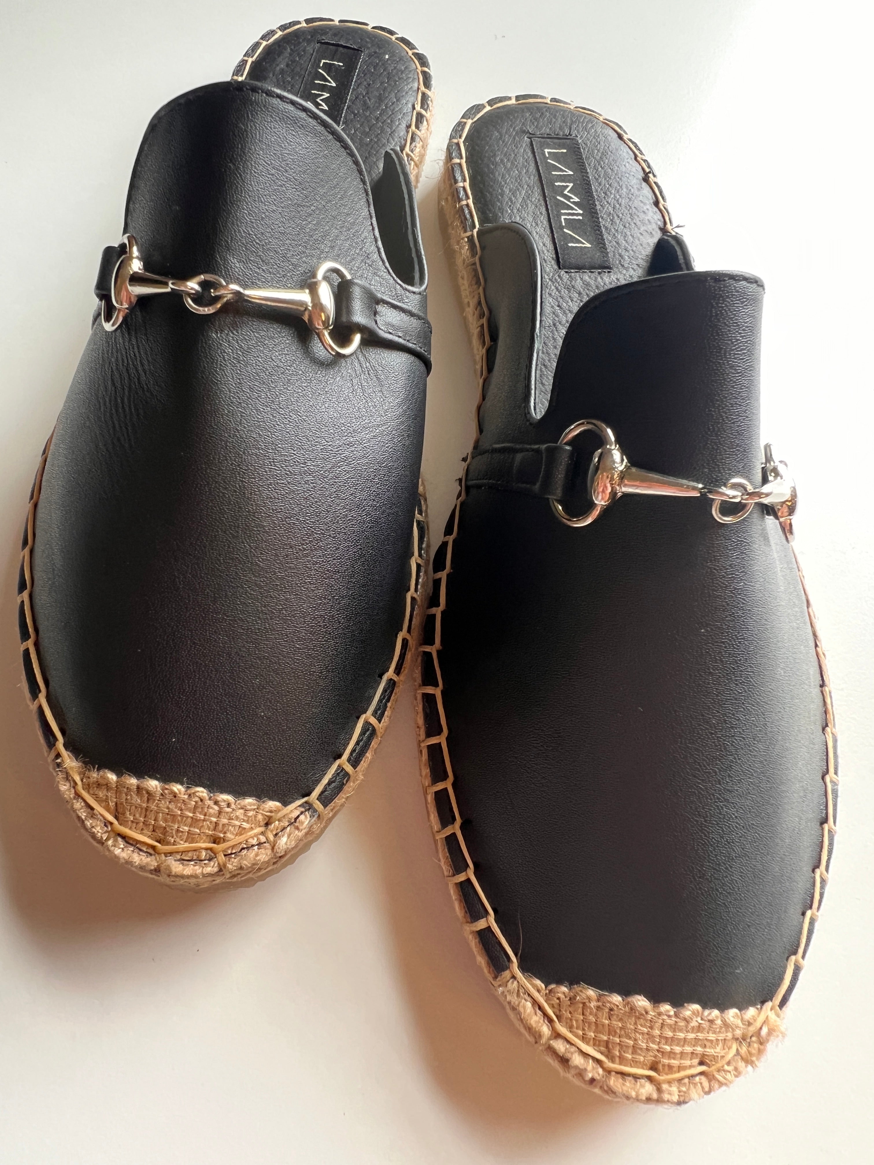 LUCIA MULES