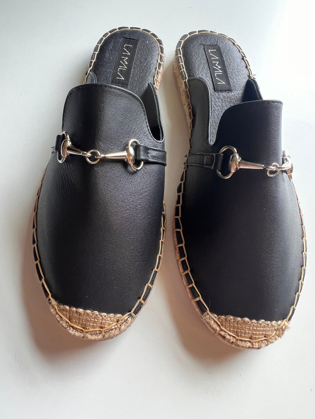 LUCIA MULES