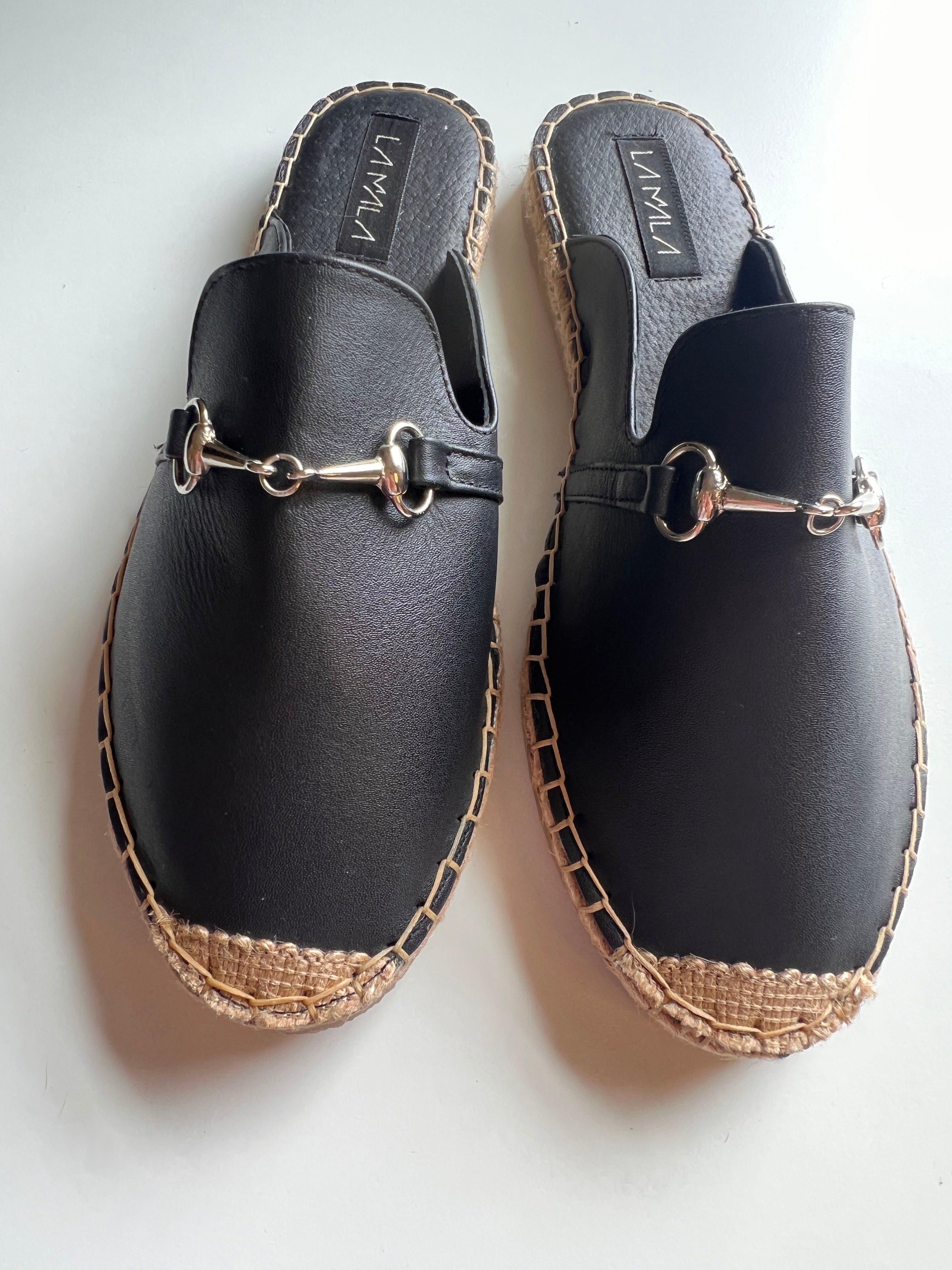 LUCIA MULES