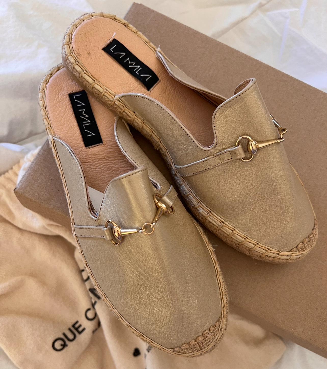 LUCIA MULES